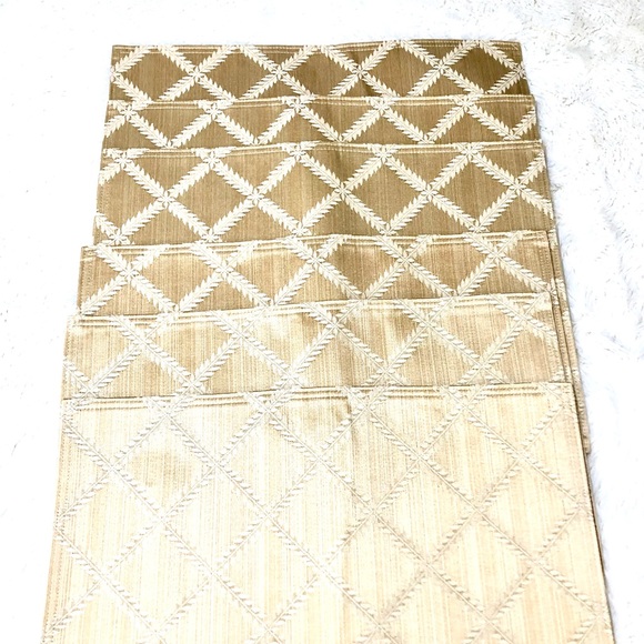 Gold placemats - Picture 2 of 7